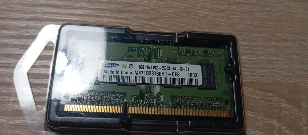Оперативна пам'ять для ноутбука самсунг R528 DDR3.