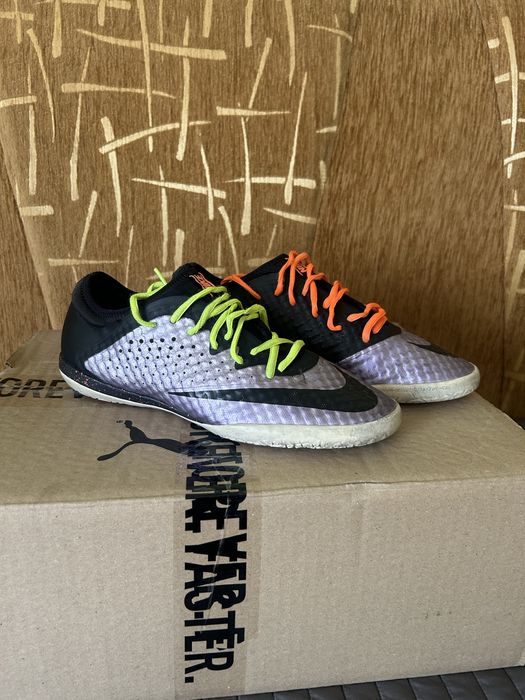 Бампи Nike Стан добрий 41(26 см) 999грн