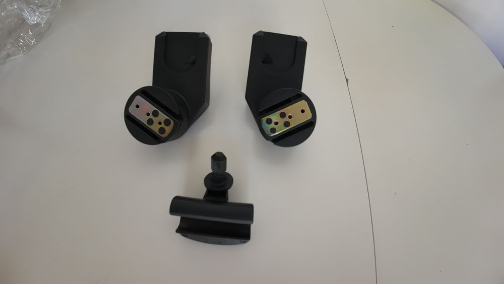 Vendo Carrinho de Bebé Quinny Zapp Xtra 2 (Usado) + Adaptadores + Capa de Chuva Original