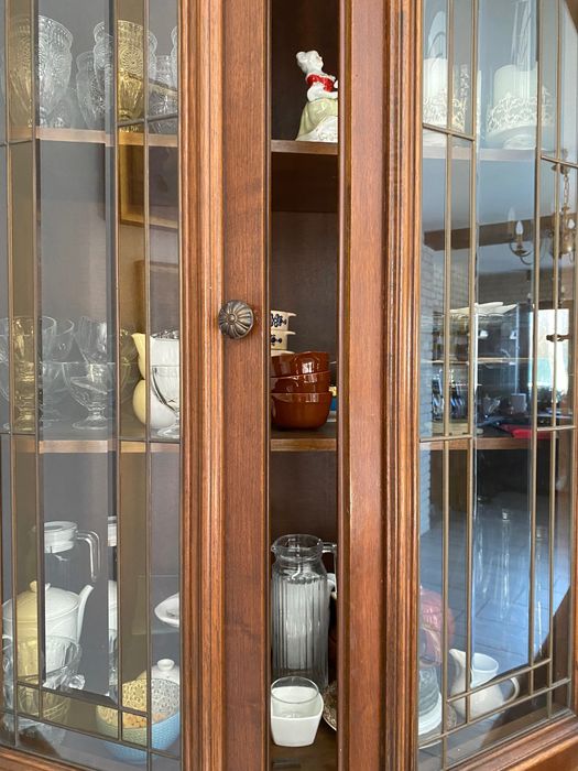 Włoski kredens biblioteka witryna