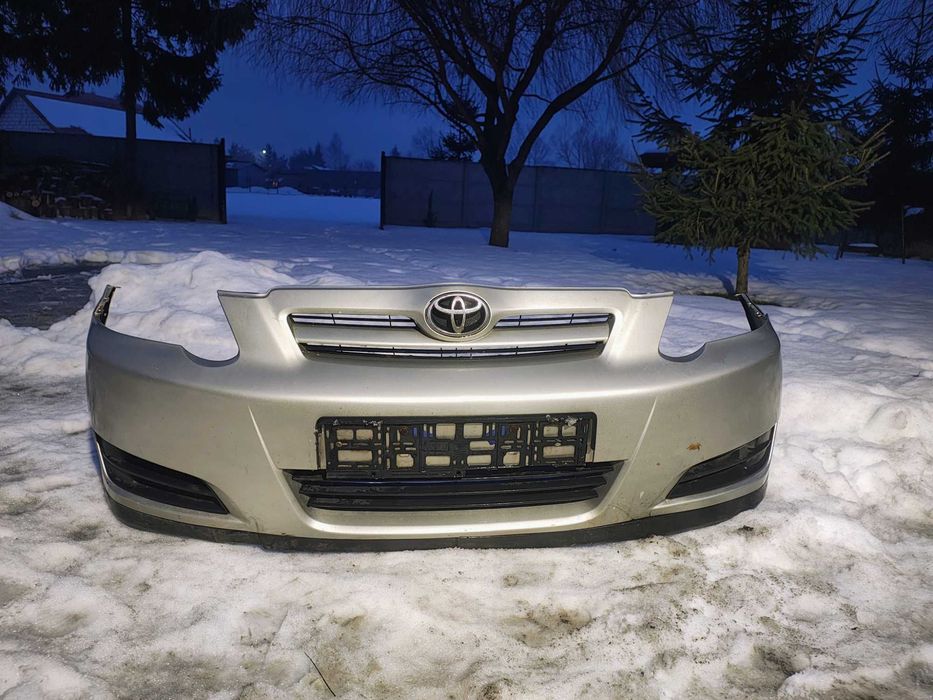 Zderzak Przód Toyota Corolla e12. I Inne Części Do Corolli Patrz Opis