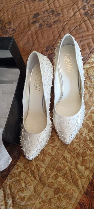 Продам свадебные туфельки))