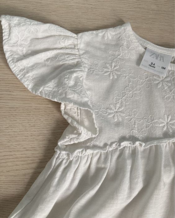 Bluzeczka Zara 104