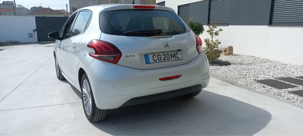 Peugeot 208 1.2 PureTech Allure
