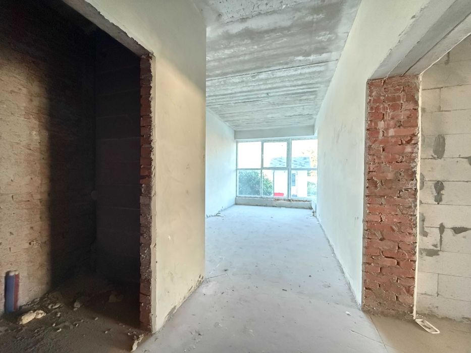 продам 2х кімнатну 67м2, 1 поверх, с. Зазим'я вул. Київська 10В , ЖК Desna Park Residence