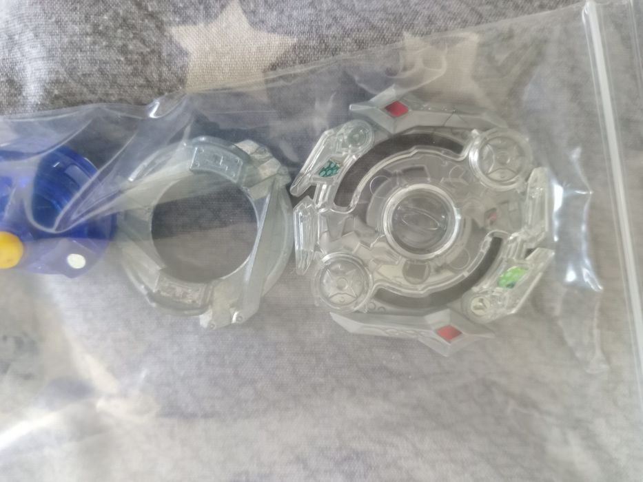 Beyblade takara tomy