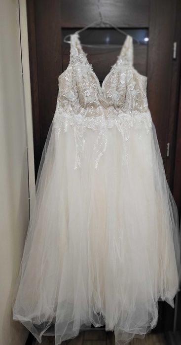 Suknia ślubna plus size