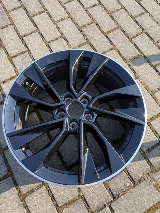 Oryginalne felgi 17” cali Skoda Kamiq Scala 5x100 6.5J VW Audi seat