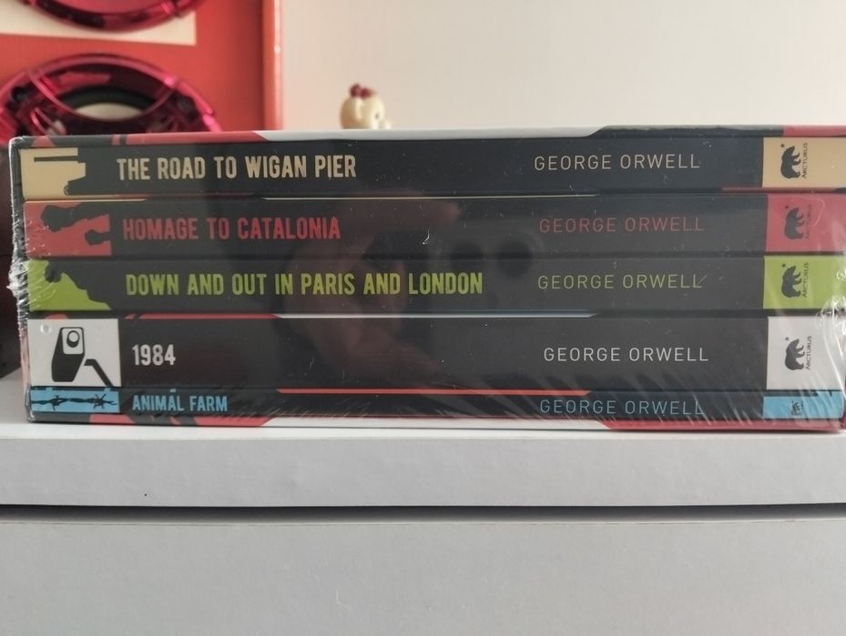 Vendo coleção de livros nova