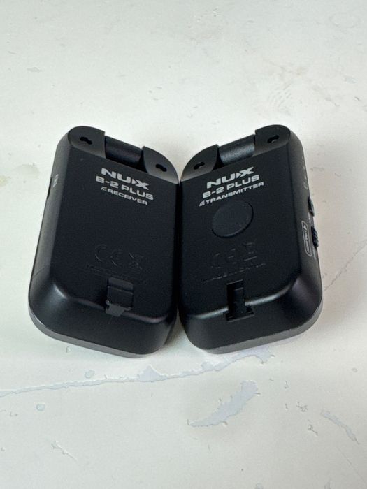Nux B-2 PLUS wireless system Sistema sem fio para guitarra
