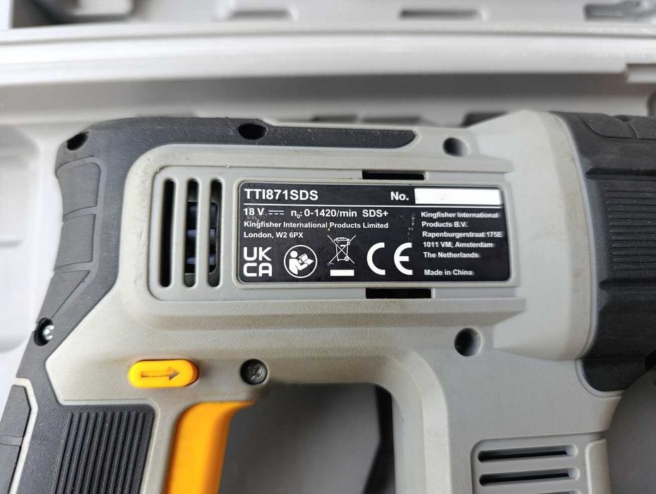 Młotowiertarka akumulatorowa młot wiertarka Titan TTI871SDS SDS Plus 18V + akumulator 5.0Ah i ładowarka