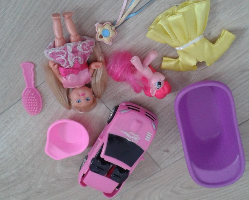 Lalka z ubrankami akcesoriami zestaw auto konik Pony
