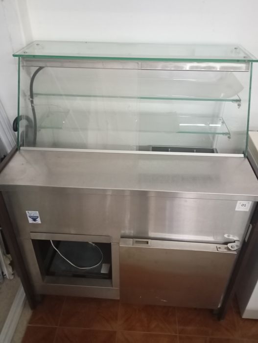 Balcão 107x 67 disponível