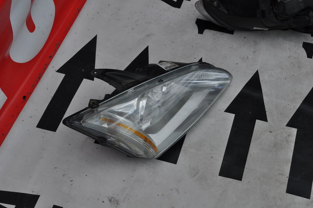 ford focus mk2 lampa prawa xenon wysyłka