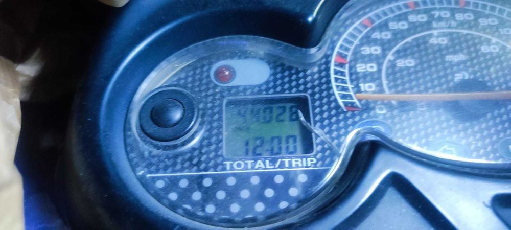 Yamaha Maxster 125cc (2001) – Impecável de Garagem