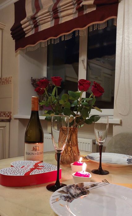 Люкс біля Порт-сіті(погодинно 600, на добу від 1300)