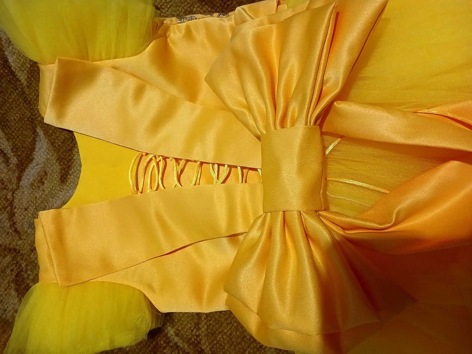 Дитяча святкова сукня