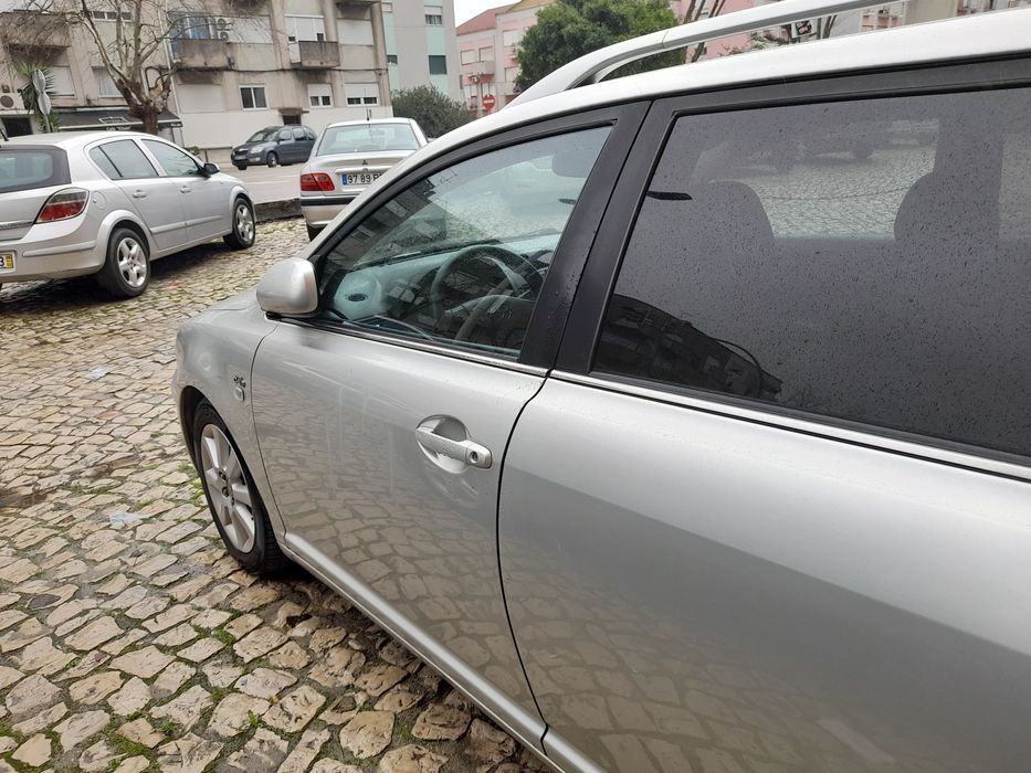 Toyota  Avensis   2.0  Disel