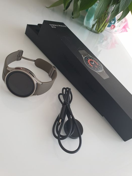 Смарт-годинник Samsung Galaxy Watch 5 Pro 45mm LTE Gray Titanium (SM-R925FZTAEUE)