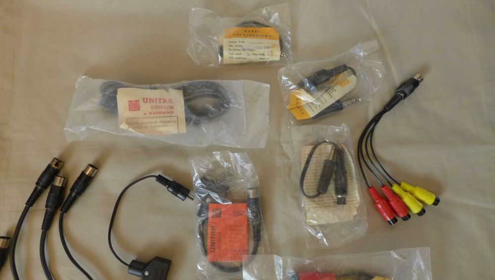 Unitra - kable, pośrednik złącza Radmor, Diora - 18 sztuk nieużywane.