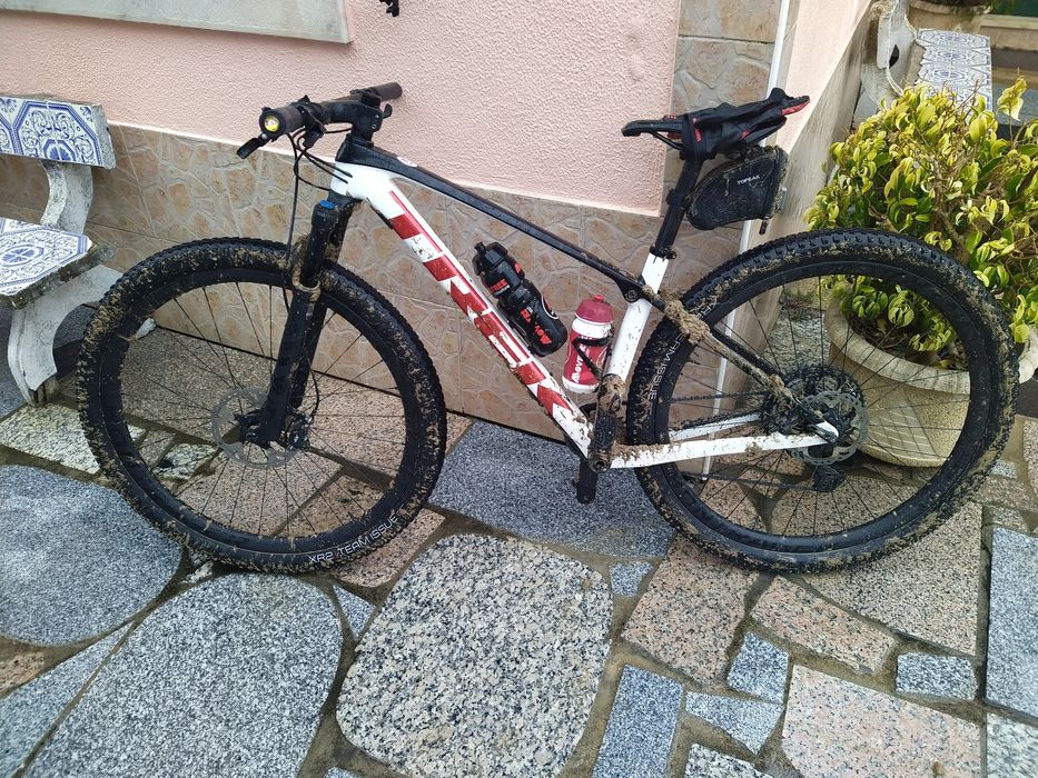 BTT TREK Procaliber 9.8 2022 com pack de oferta