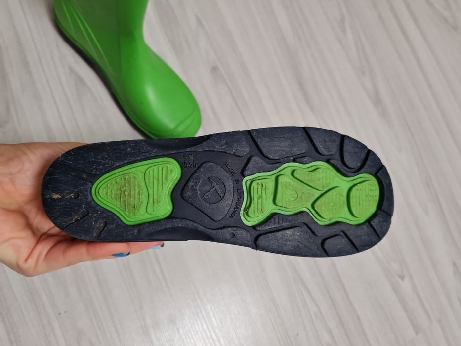 Резиновые сапоги, резиновые сапожки