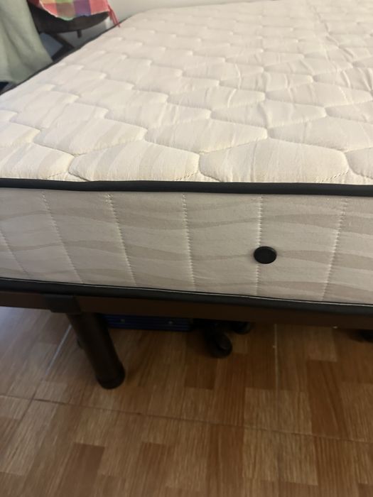 Cama casal com coalchao