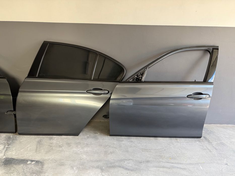 Komplet Drzwi BMW F30 F31 F80 Lewe Prawe Przód Tył Skóra Szyby
