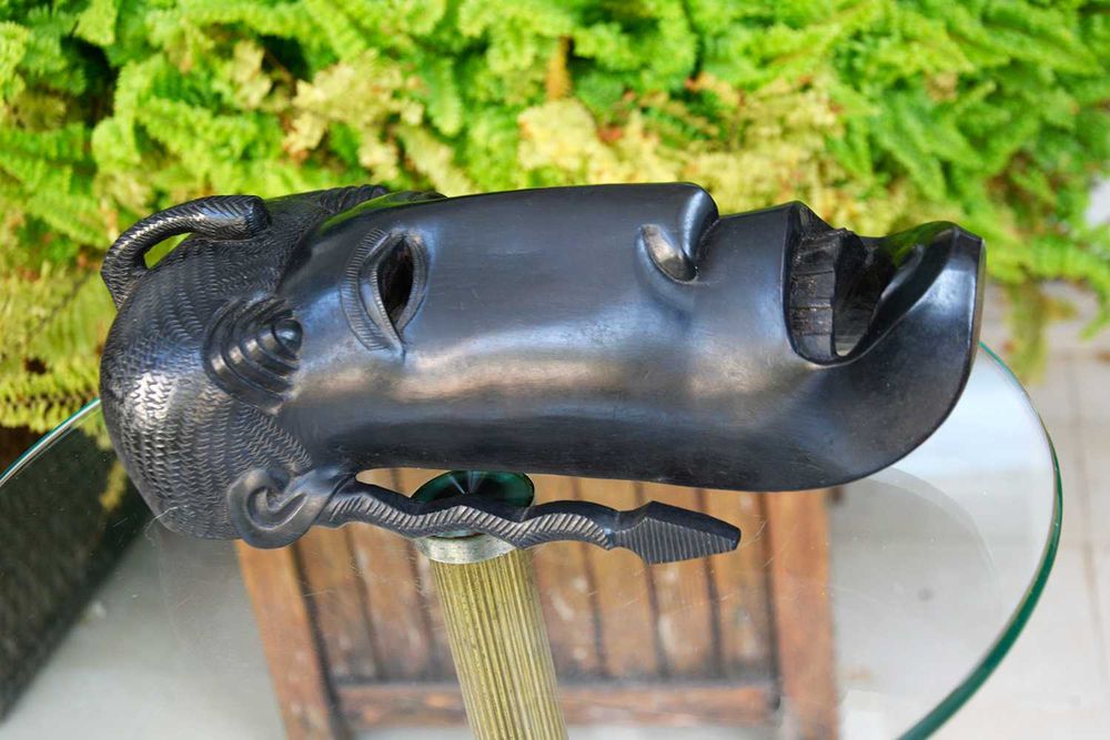 Máscara tribal africana antiga Ebano