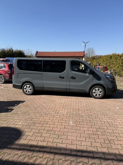 Renault Trafic 9 osobowy fv 23%