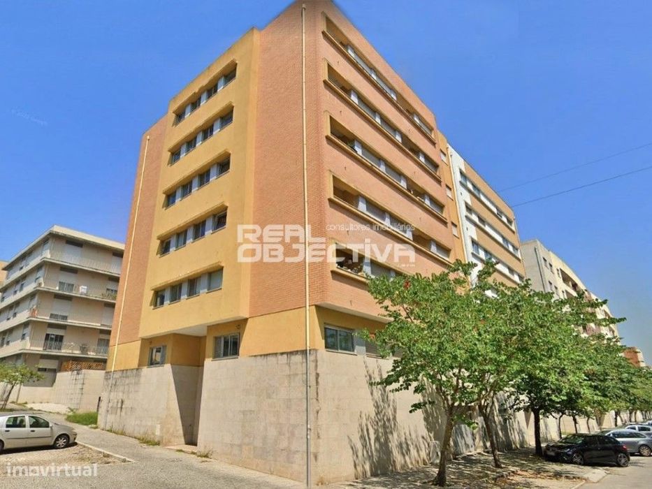 T3 com terraço e lugar de garagem - ISMAI