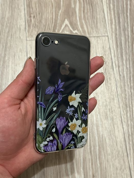 Чохли IPhone 8