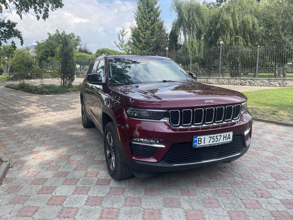 2023 jeep grand cherokee 4xe PHEV плагін гібрид