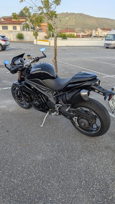 Triumph Speed Triple 1050 94