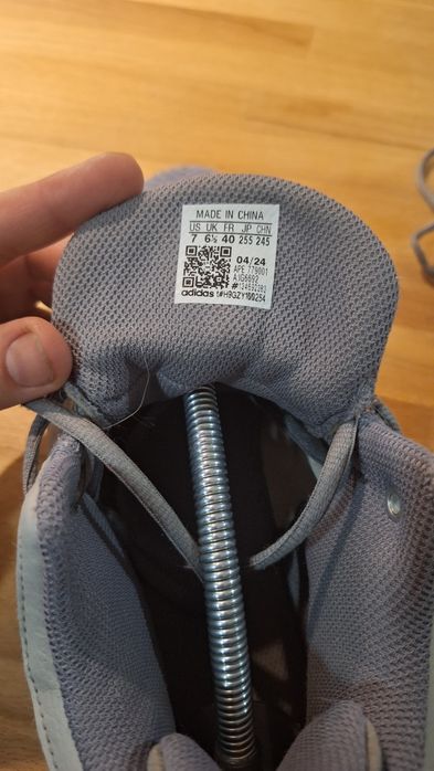 Buty Adidas r.40 koszykówka, sala gimnastyczna