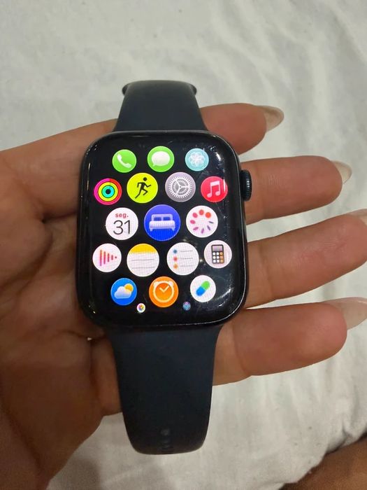 Apple Watch Série 8 com Carregador, Caixa e Pulseiras