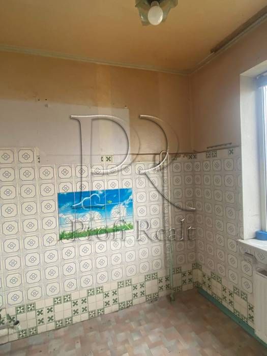Продаж 2-ноі квартири по вул.Прирічна, Івасюка 5 ст.метро  Оболонь,Мінська