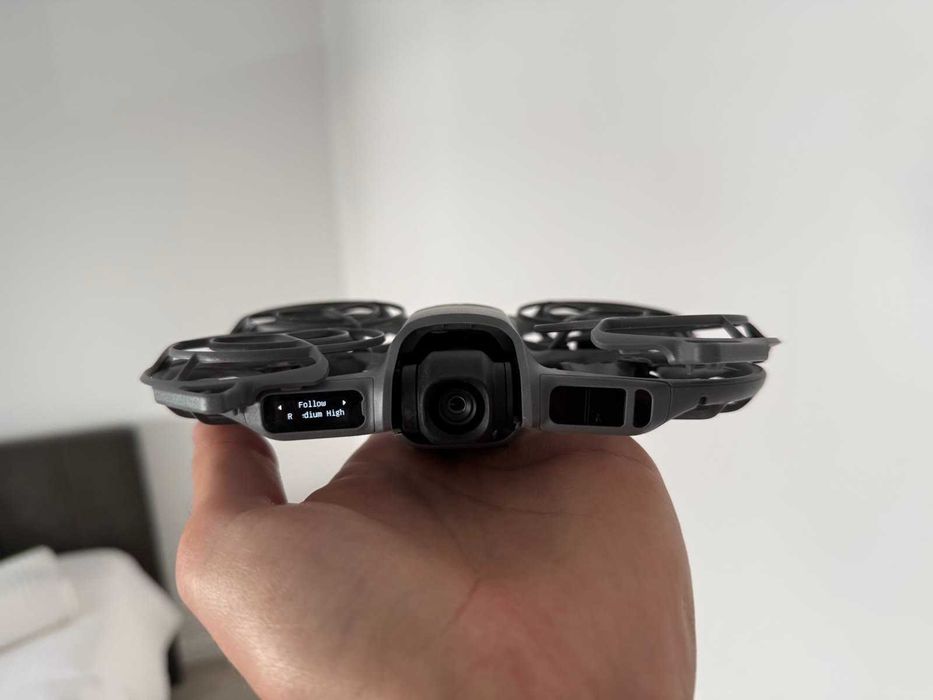Drone DJI Neo 2 com baterias e hub