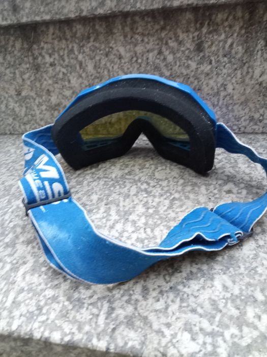 Capacete e óculos de motocross