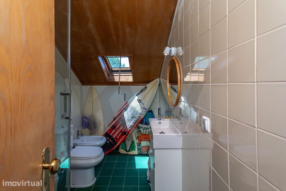 Apartamento T3 com sótão e terraço de utilização exclusiva - Av. de Ma