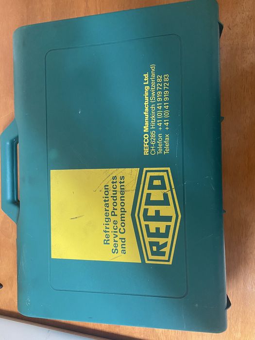 REFCO M4-3-DELUXE R12 (R134a)  MADE Switzerland  Маномитри 80мм 1класс