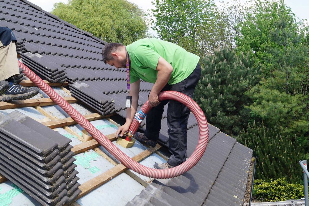 Ocieplanie poddaszy stropów wełna mineralna celuloza piana Steico