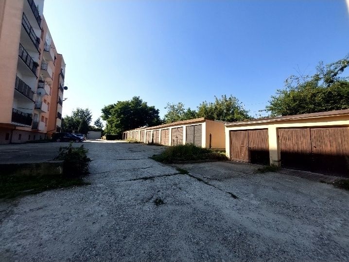 Garaż wynajem Łabędy Strzelców bytomskich 15zł doba