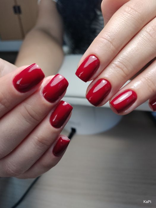 Манікюр та педікюр  соломянка  метро Вокзальна Георгія Кірпи 2 А