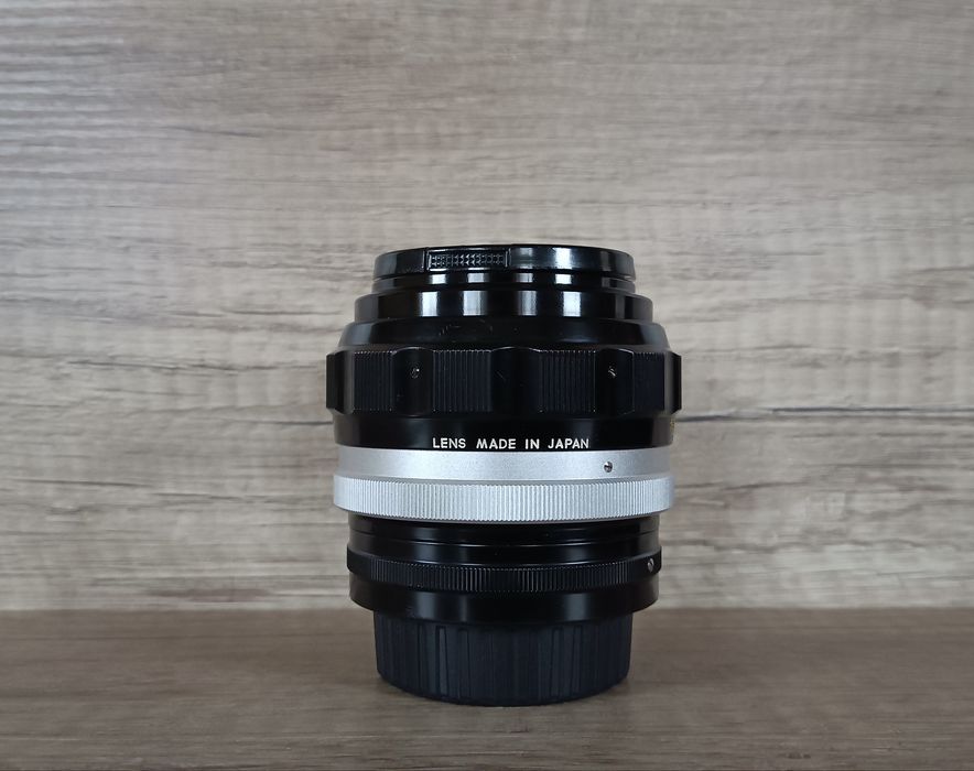 Nikon Nikkor-H 85mm f1,8 Nippon Kogaku 1964 рік, портретний обʼєктив