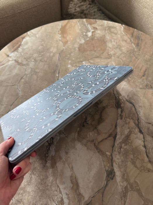 BURGA - Twarde etui do MacBooka - MacBook Air 15 Nowe