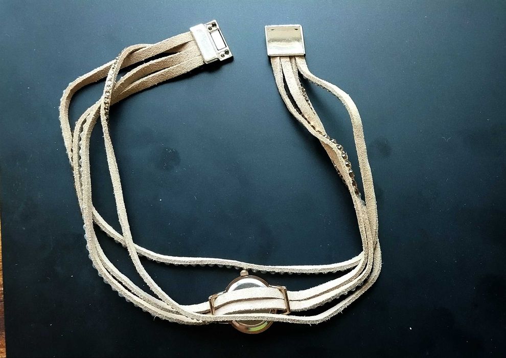 Relógio senhora Moon Crystal Wrap novo com caixa