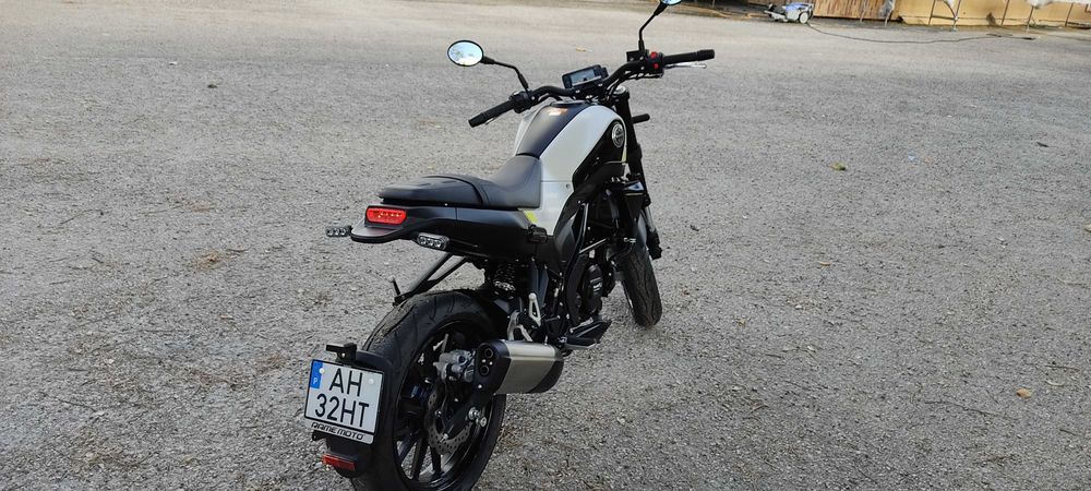 Benelli Leoncino 250