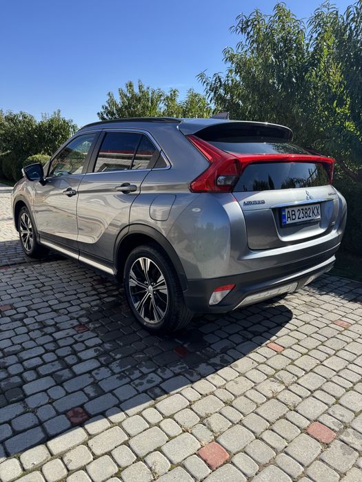 Автомобіль Mitsubishi Eclipse Cross