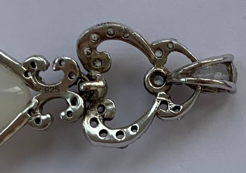 Подвеска серебро 925 и белый кварц - амулет